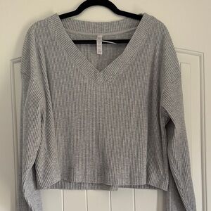 ALO Muse Gray V-Neck